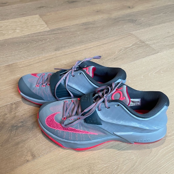 Nike mens shoes - Picture 1 of 2